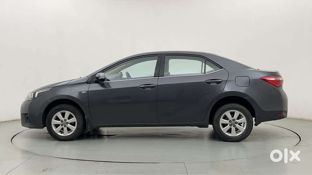 Toyota Corolla Altis 2013-2017 G At, 2015, Petrol
