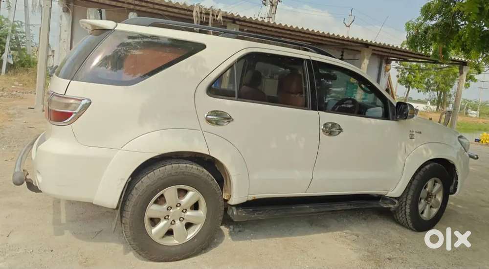 Toyota Fortuner 2009 Dec, 4*4 Manual, 240000kms Driven, New Tyres
