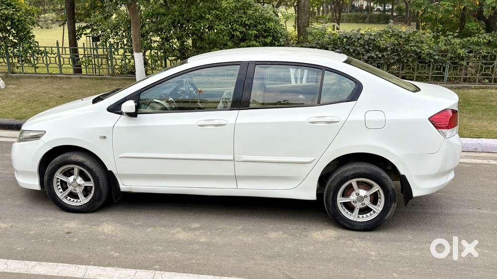 Honda City V Inspire, 2011, Petrol