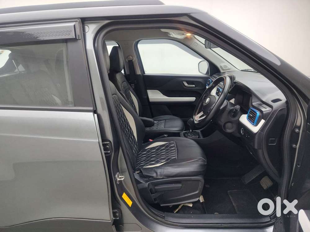 Tata Punch 1.2 Revotron Creative Amt Dual Tone, 2024, Petrol