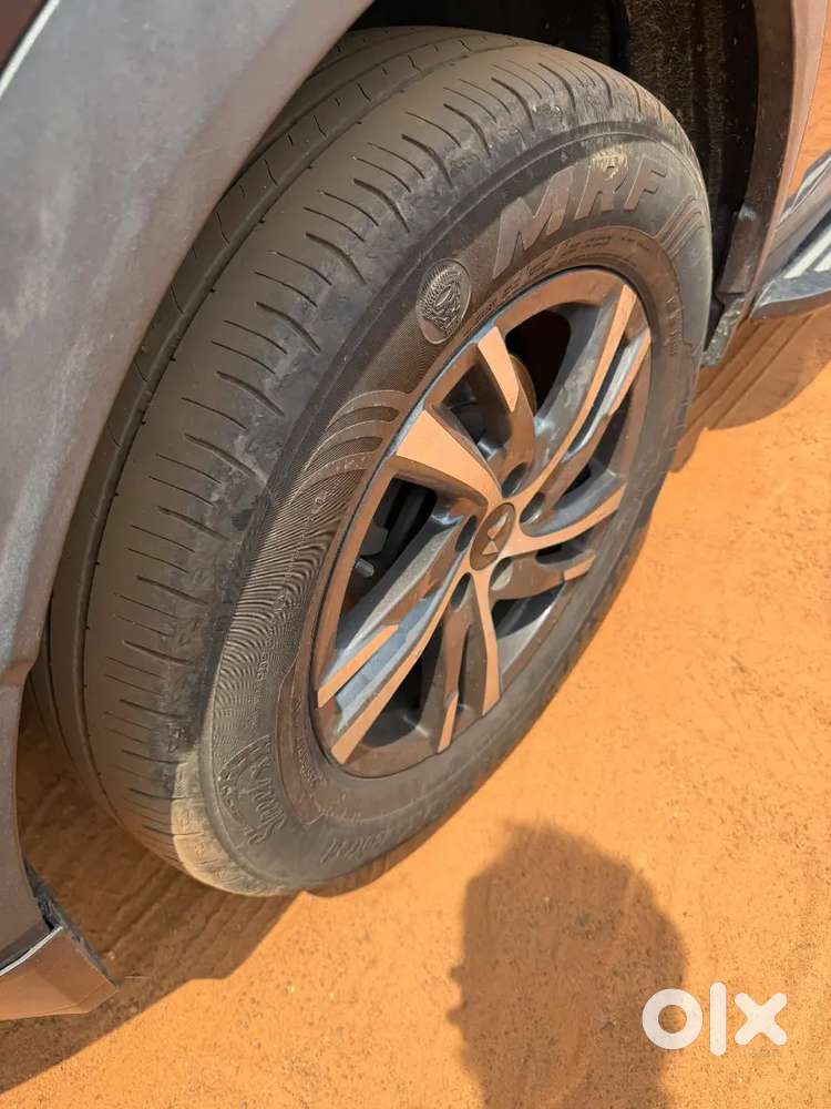 Mahindra Xuv700 2024 Diesel 43000 Km Driven