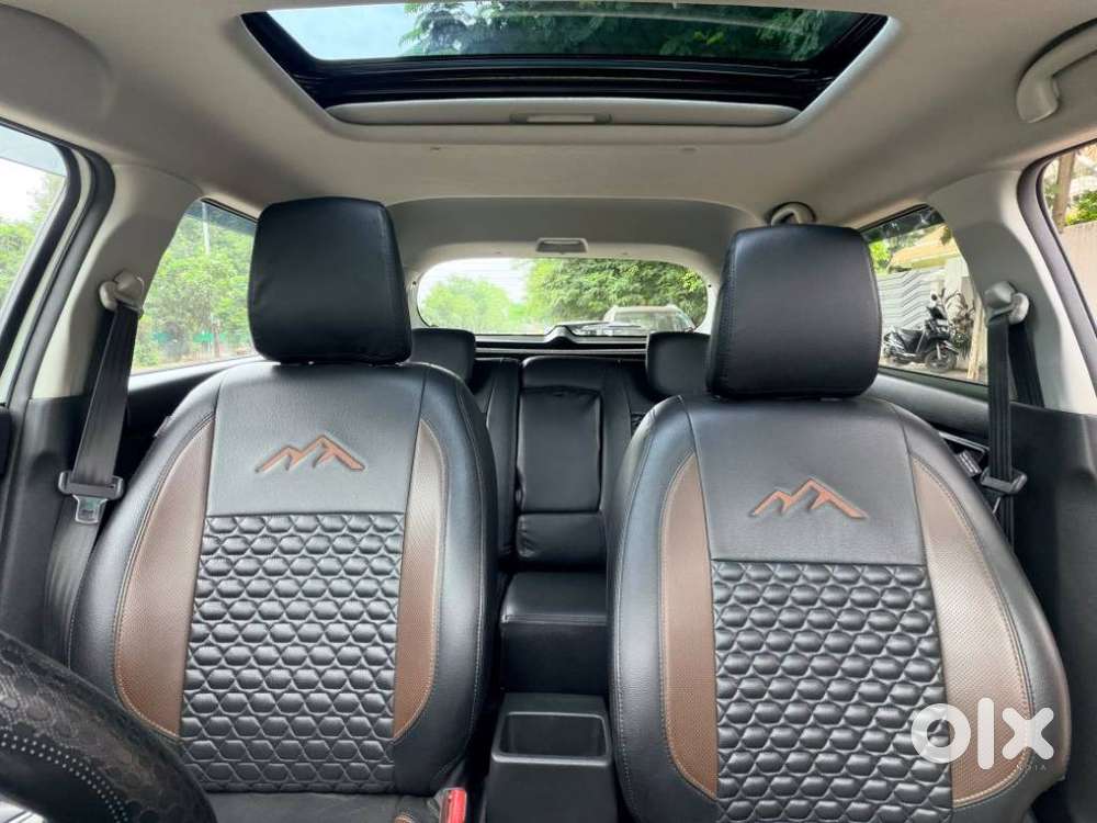 Maruti Suzuki Brezza 1.5 Zxi At Smart Hybrid, 2023, Petrol