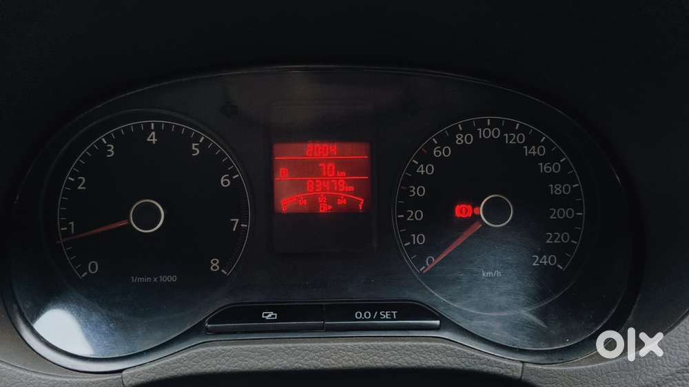 Volkswagen Vento 2010-2013 Petrol Highline, 2011, Petrol