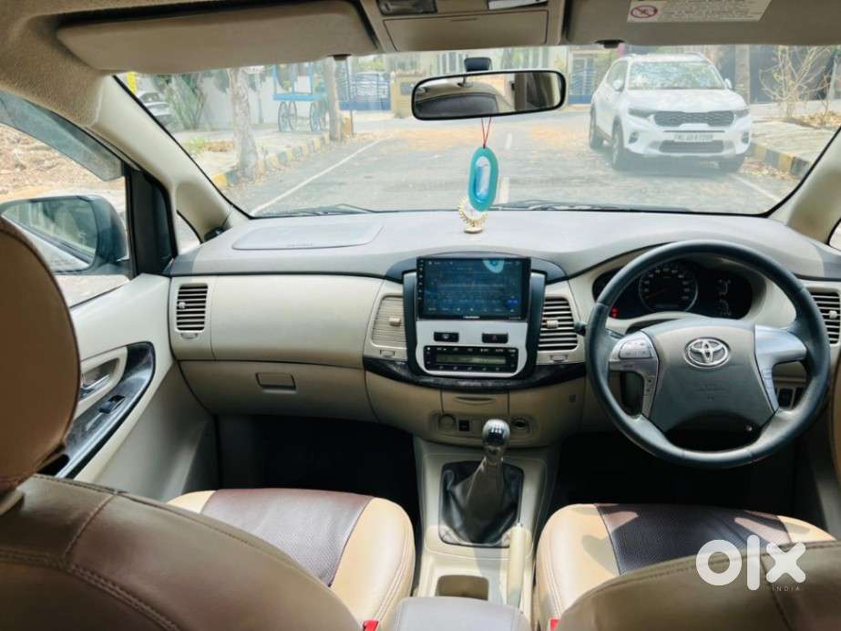Toyota Innova 2.5 Z Diesel 7 Seater Bs Iv, 2014, Diesel