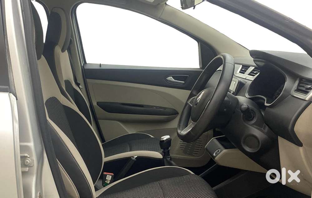 Renault Triber Rxz, 2019, Petrol