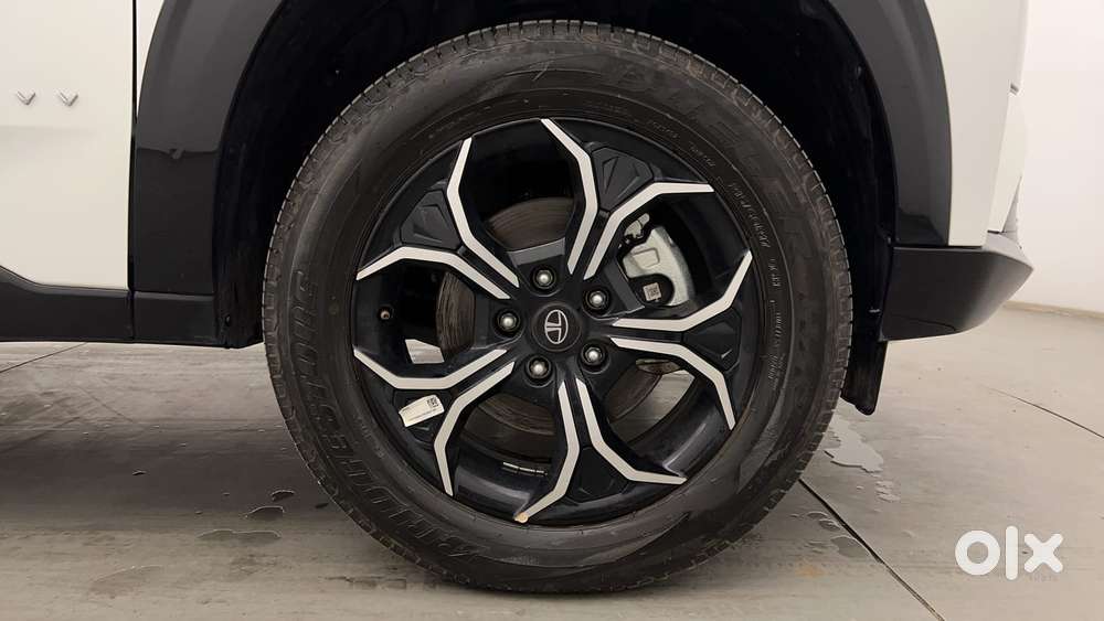 Tata Curvv Creative 1.2 Revotron Petrol 6mt, 2025, Petrol