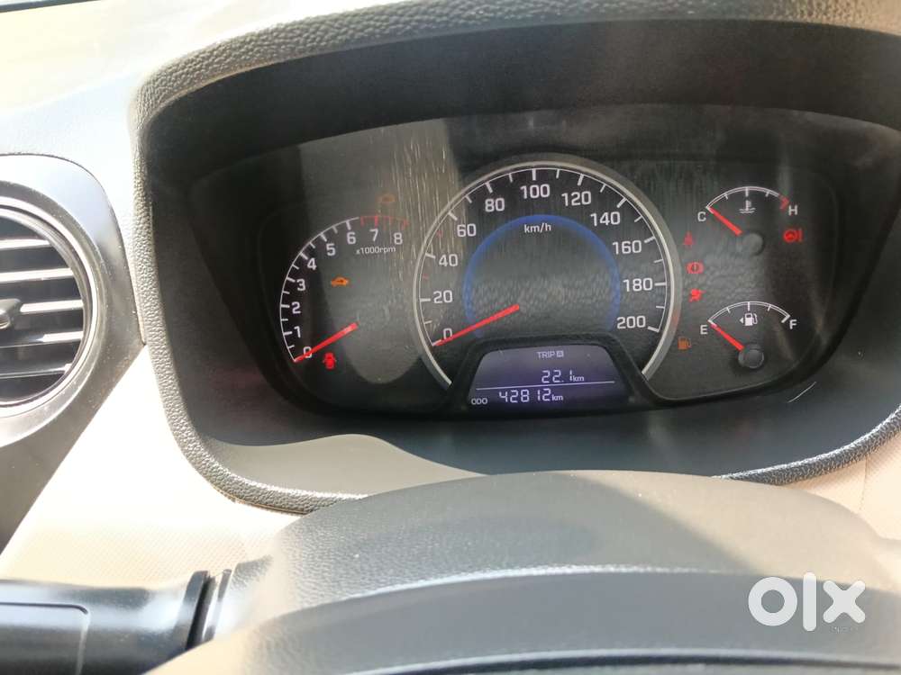 Hyundai Grand I10 Sportz, 2016, Petrol