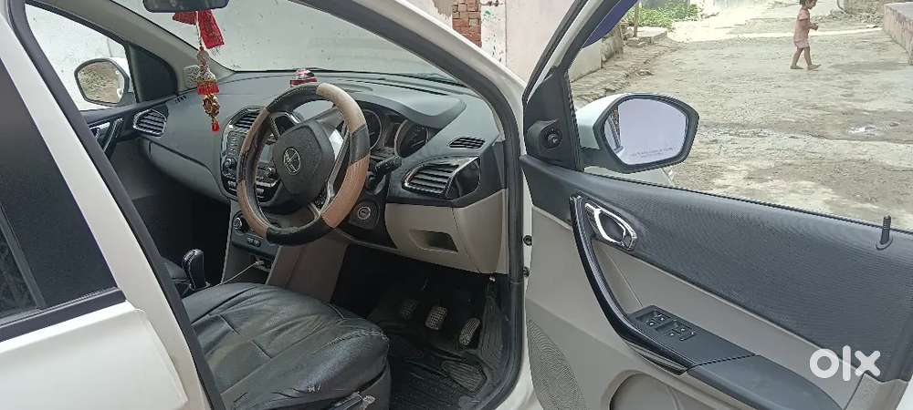 Very Good Looking Scrachless Car