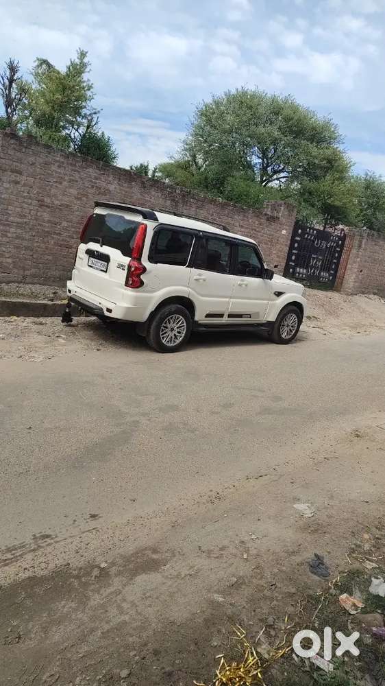 Mahindra Scorpio Classic 2025 Diesel 11000 Km Driven