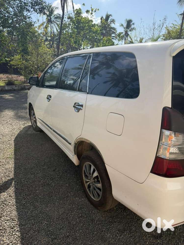 Toyota Innova 2015 Diesel Well Maintained