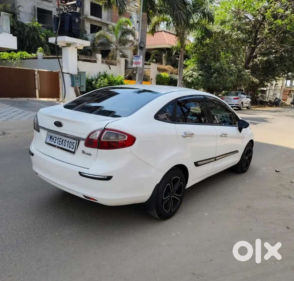 Ford Fiesta Style 2013 Petrol