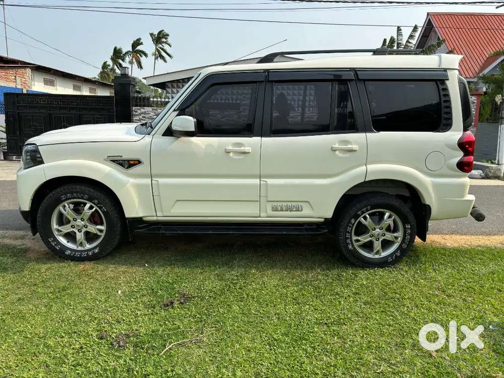 Mahindra Scorpio Classic Diesel 2016