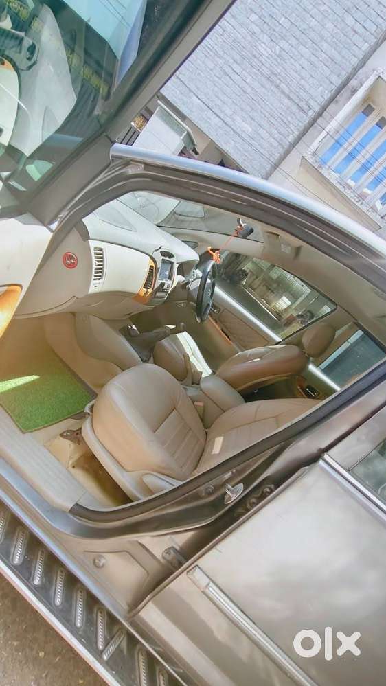 Toyota Innova 2.5 E 2009