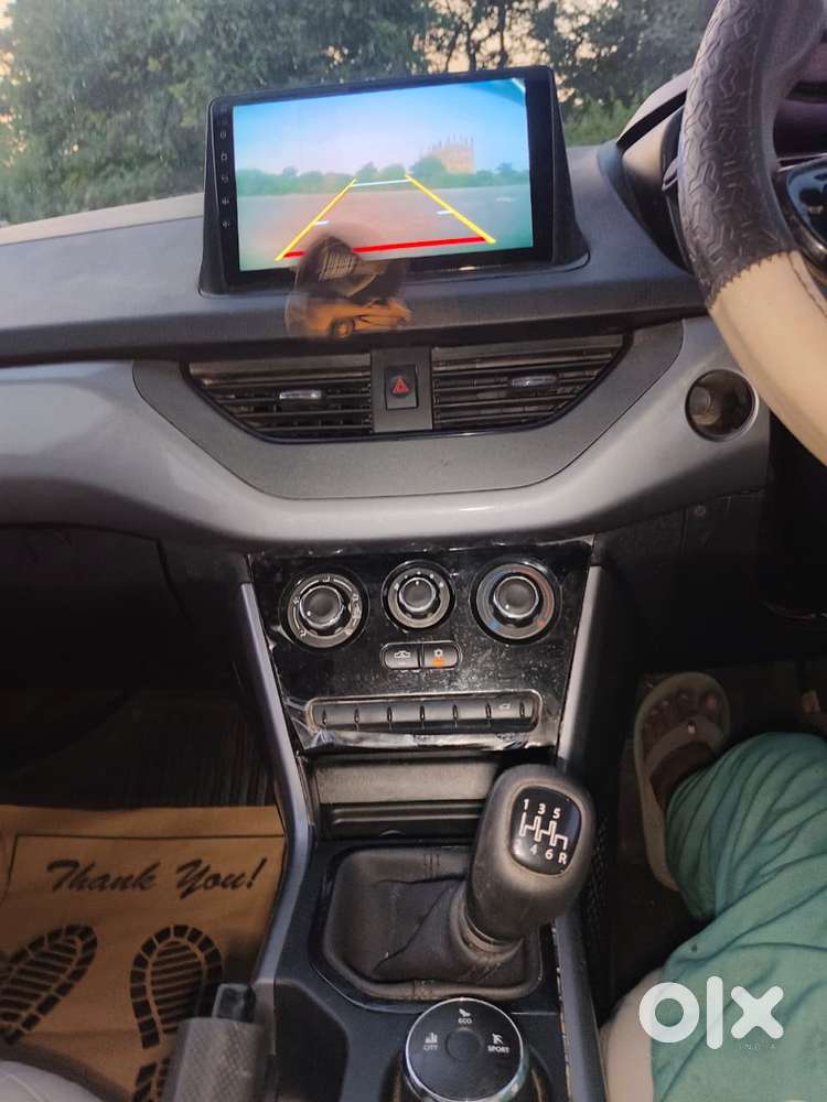 Tata Nexon, 2023, Petrol