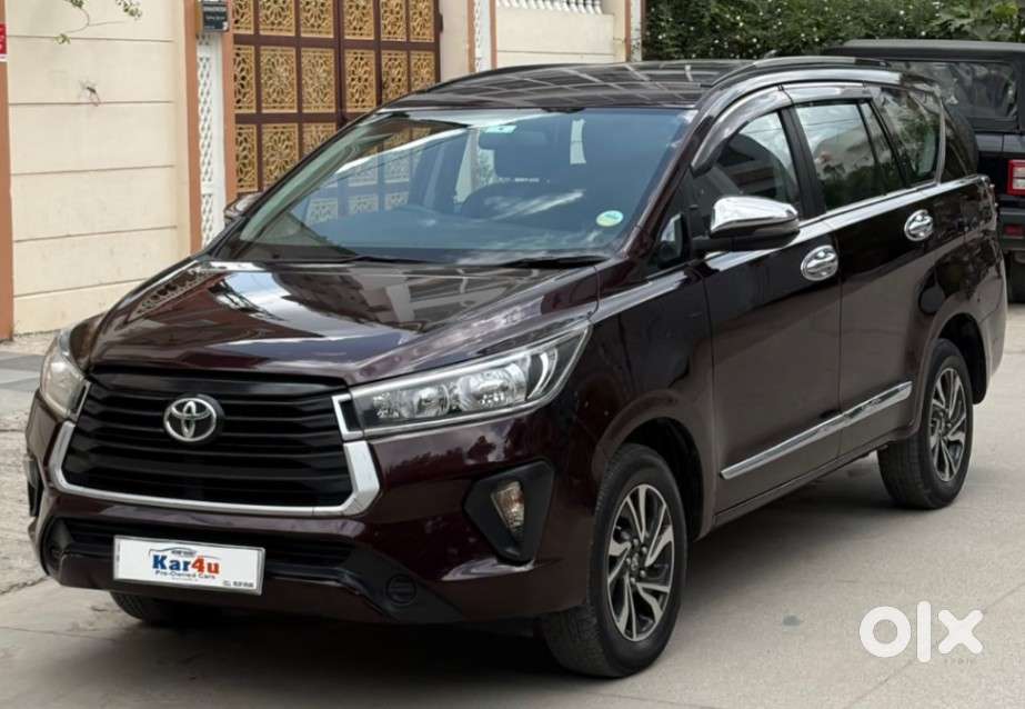 Toyota Innova Crysta 2.4 Gx Limited Edition At 7 Str, 2022, Diesel