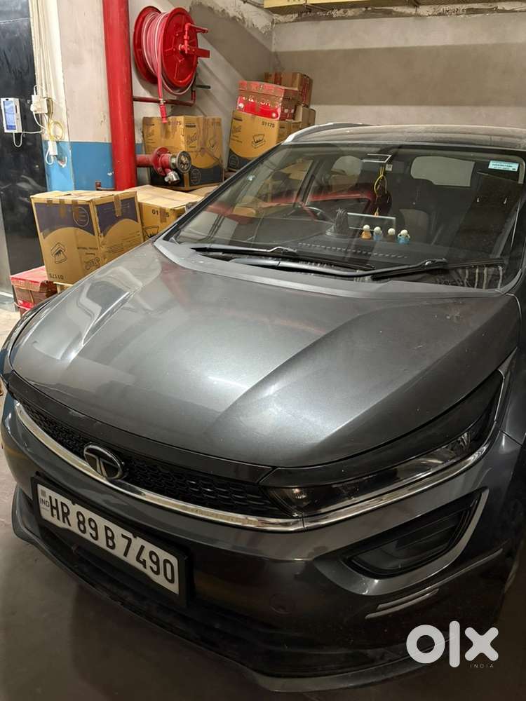 Tata Altroz Xe Petrol 2024