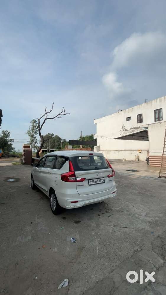 Maruti Ertiga 1.5 Vxi 2025