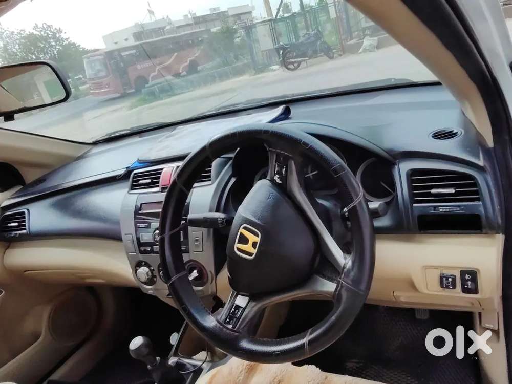 Honda City 1.5 V 2012