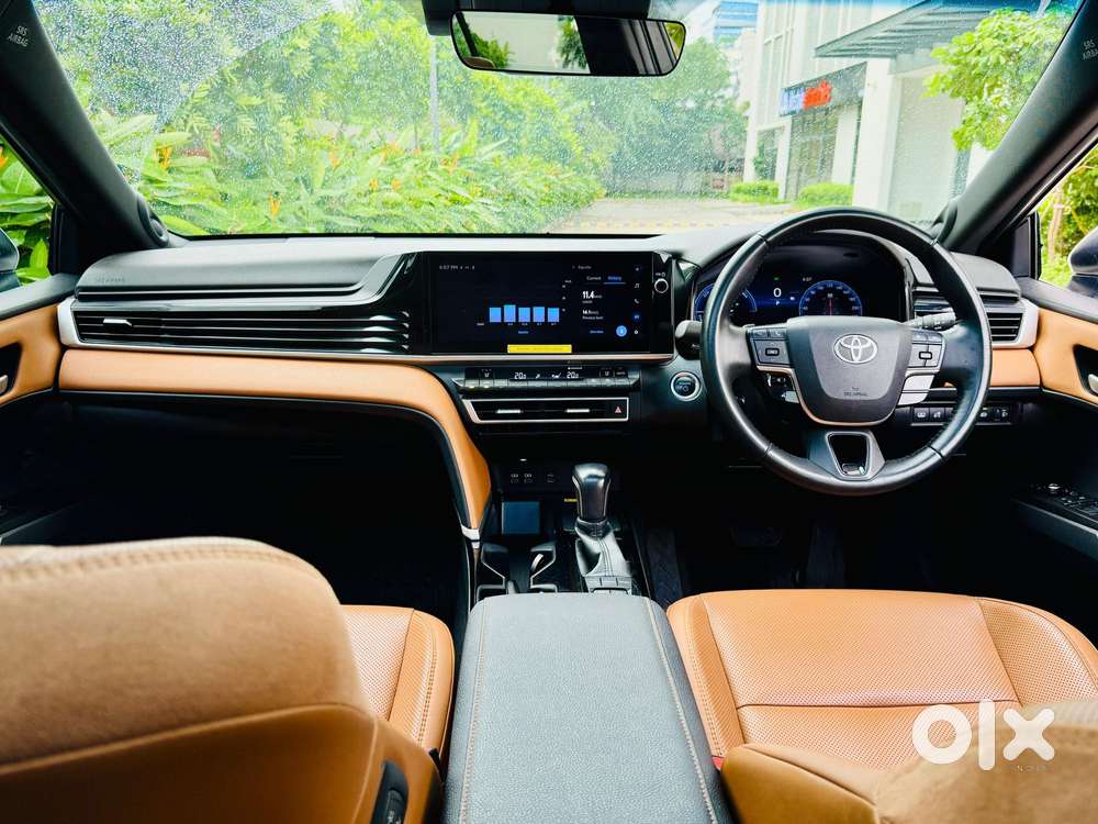 Toyota Camry Hybrid, 2025, Petrol