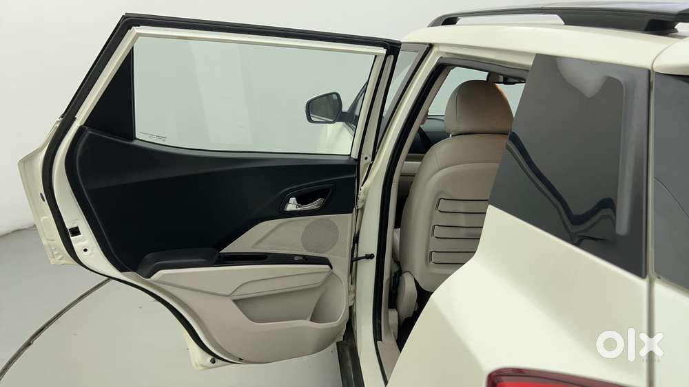 Mahindra Xuv300 W8 Option, 2020, Petrol