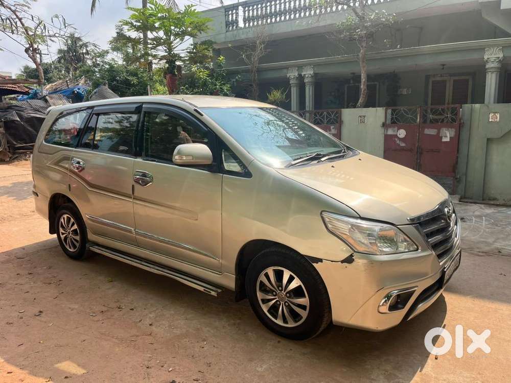 Toyota Innova 2015 Diesel Well Maintained