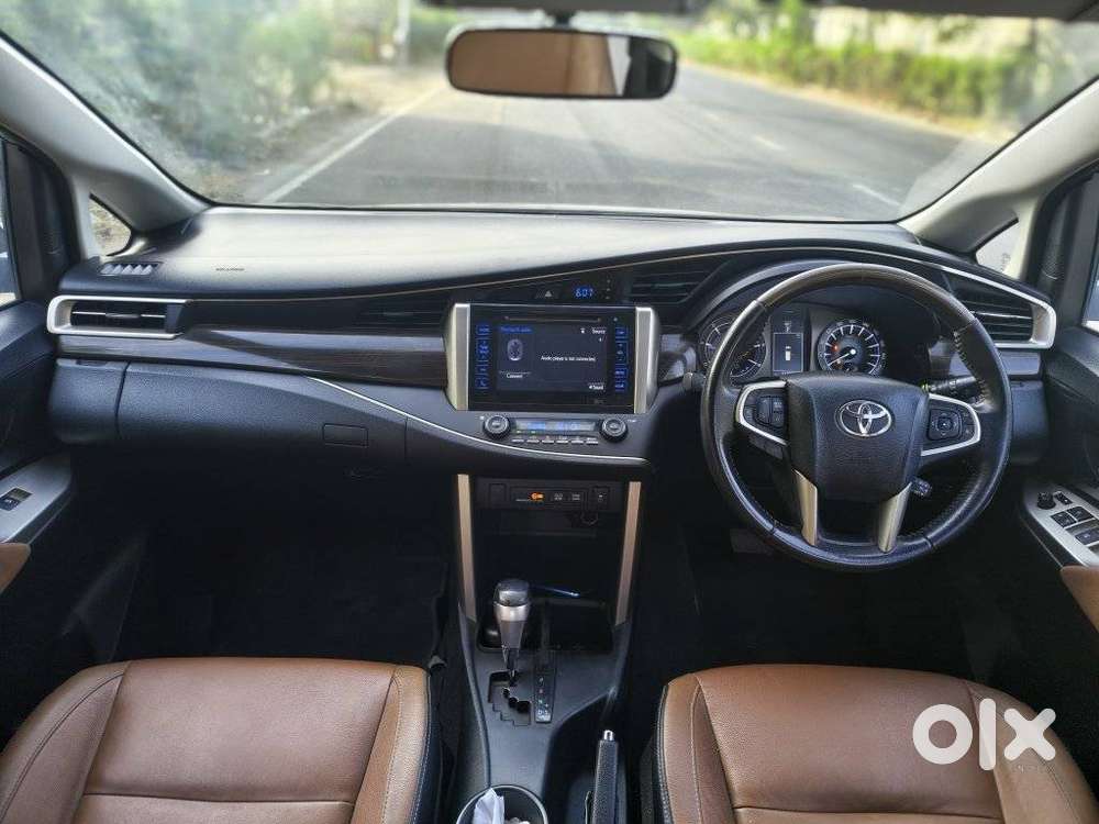 Toyota Innova Crysta 2.8z Automatic, 2016, Diesel