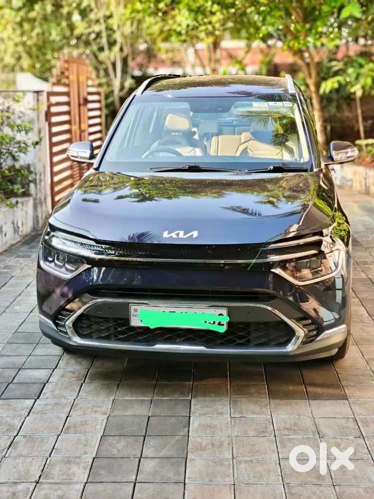 Kia Carens 2023 Diesel 25000 Km Driven Well Maintained