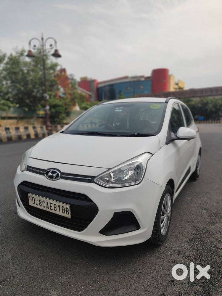 Hyundai Grand I10 Sportz, 2015, Petrol