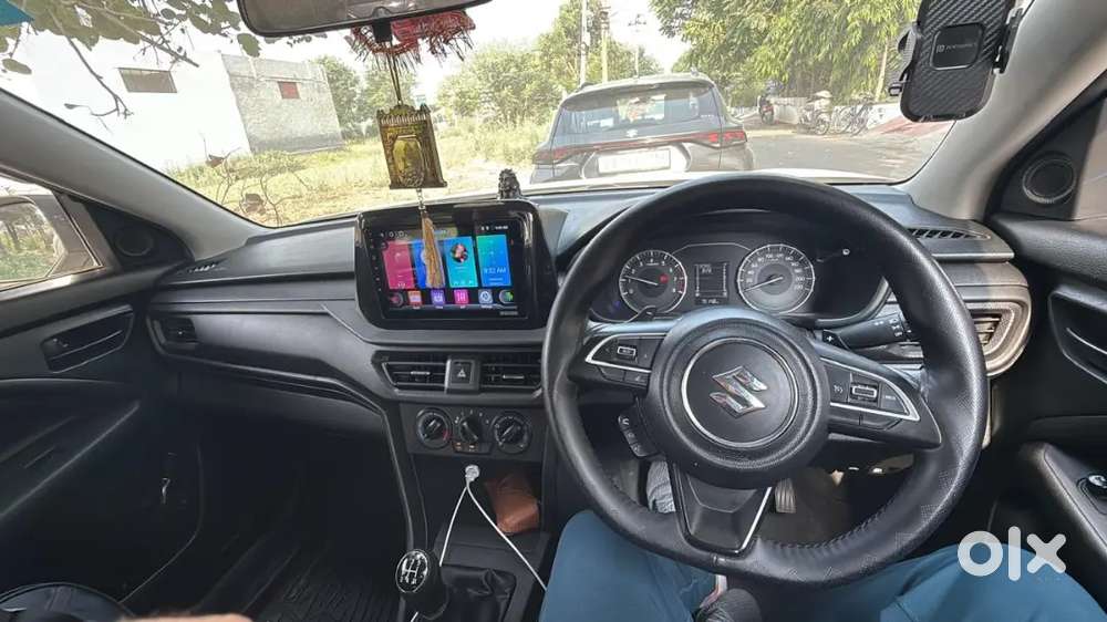 Maruti Suzuki Brezza Lxi 2024