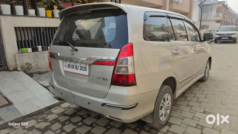 Toyota Innova 2016