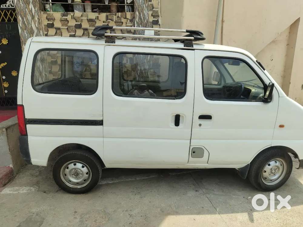 Maruti Suzuki Eeco.25/11/ 2010 Petrol 80000 Km Driven New Tyre Battery