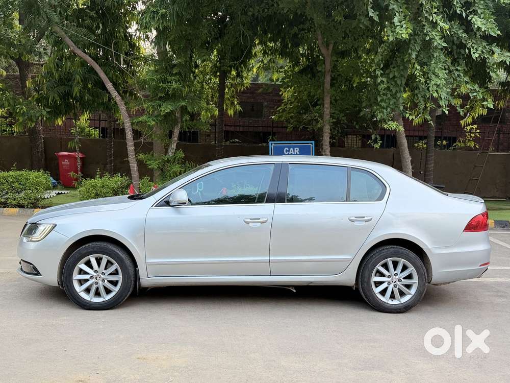 Skoda Superb 1.8 Elegance Tsi At, 2015, Petrol