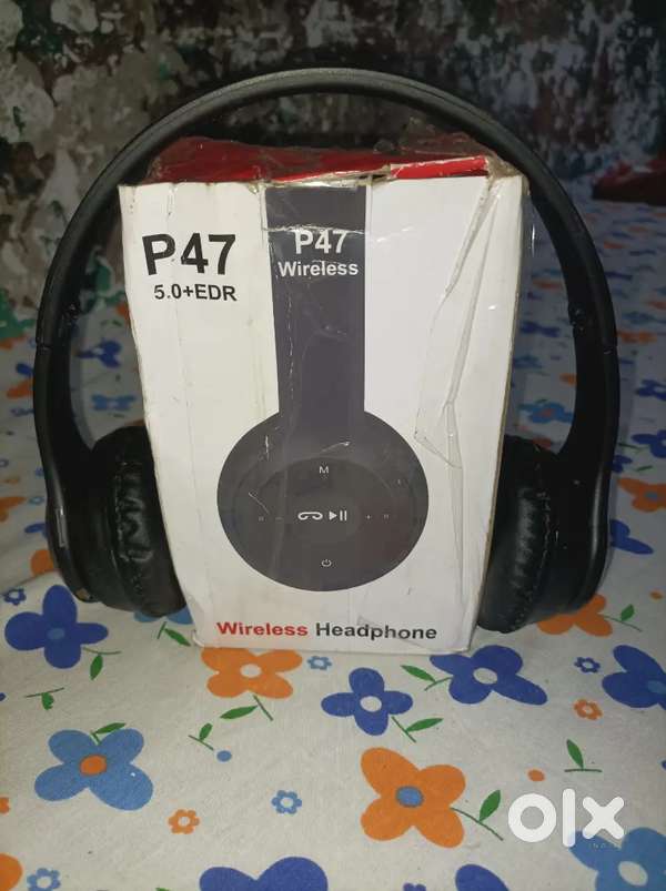 P47 Audio headphone black colour