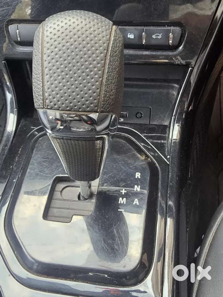 Tata Nexon 1.2 Revotron Xza Plus Hs Dark Edition, 2022, Petrol