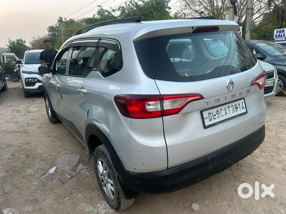 7 Seater Renault Triber 2020 Petrol Automatic Well Maintained