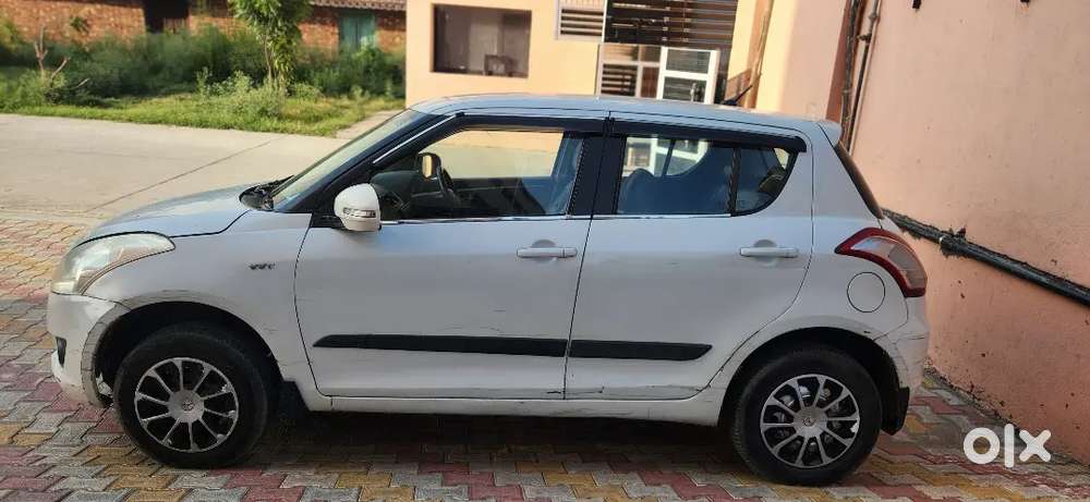 Maruti Swift Vxi 2012 Cng