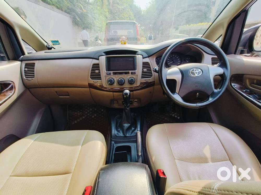 Toyota Innova 2.5 G (diesel) 7 Seater Bs Iv, 2015, Diesel