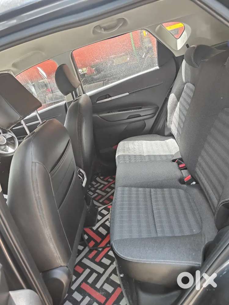 Kia Sonet HTK+ 1.2 Petrol, 5 Speed Manual,
Dec 2020, 14000 Kms, KA No.