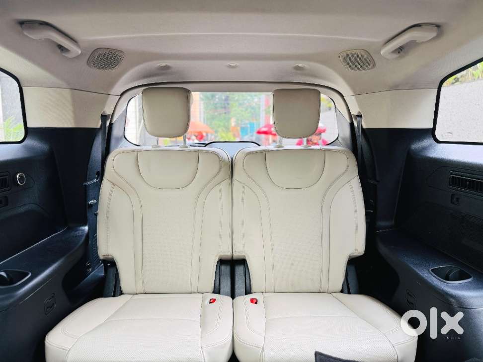 Mahindra Xuv700 2.0 Ax 7 Petrol At Luxury Pack Str, 2022, Petrol