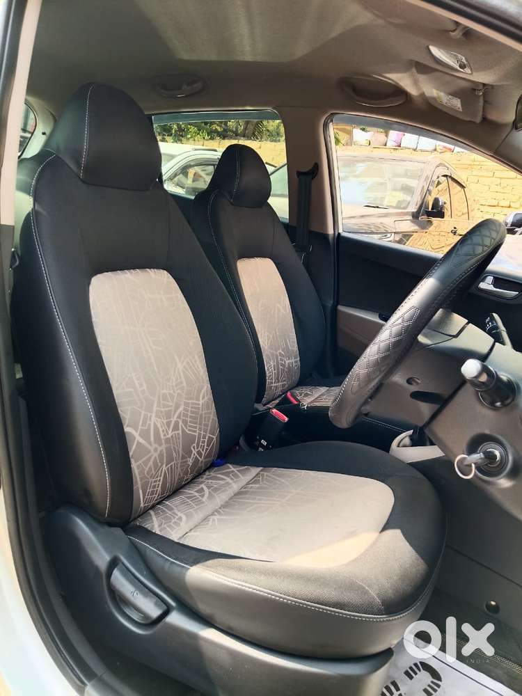 Hyundai Grand I10 1.2 Crdi Sportz Option, 2016, Petrol