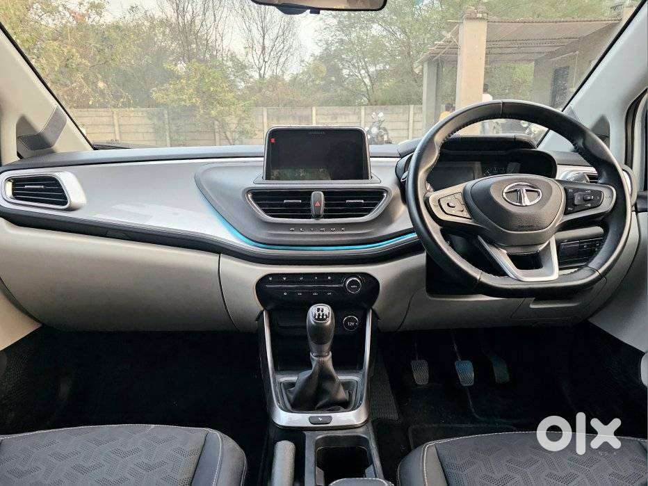 Tata Altroz Xz Plus (s), 2022, Petrol