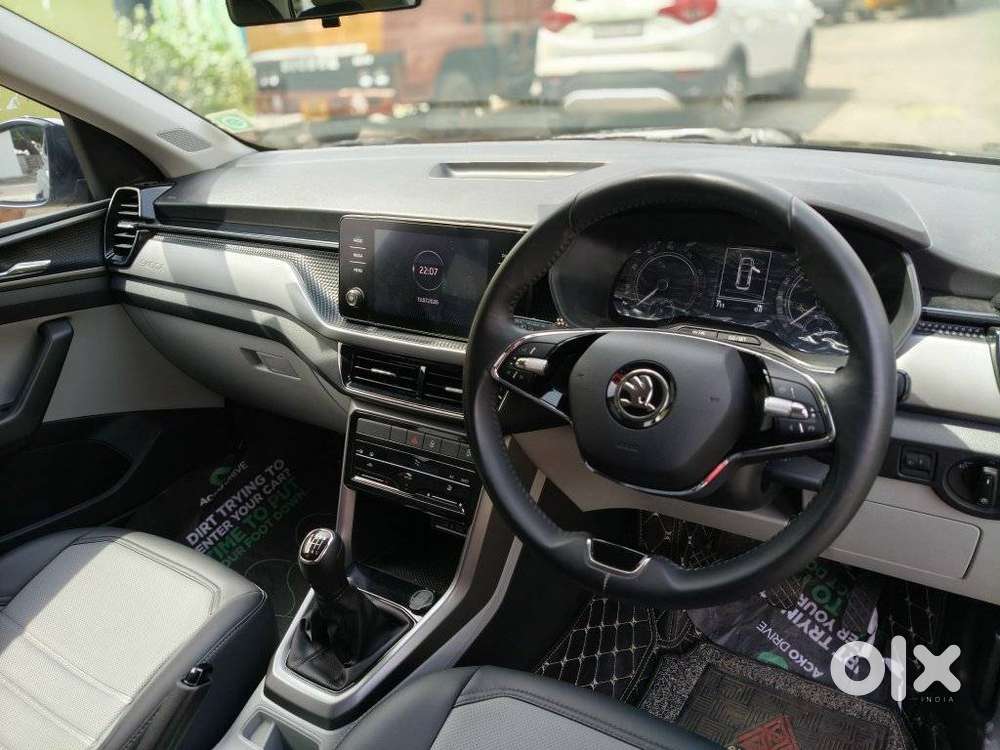 Skoda Kushaq 1.0 Tsi Ambition, 2023, Petrol