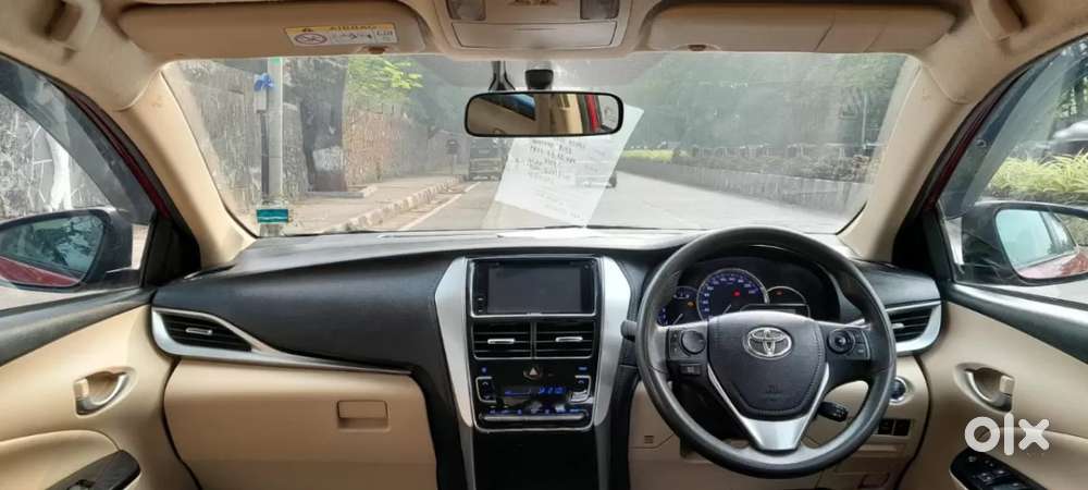 Toyota Yaris V Cvt, 2018, Petrol