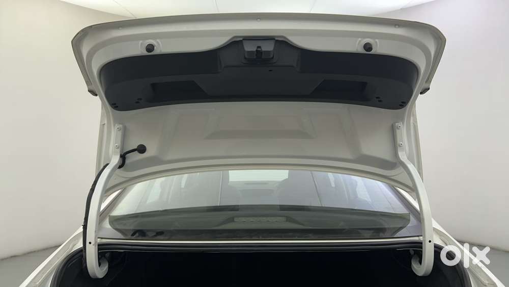 Skoda Slavia Style 1.5l Tsi Dsg, 2022, Petrol