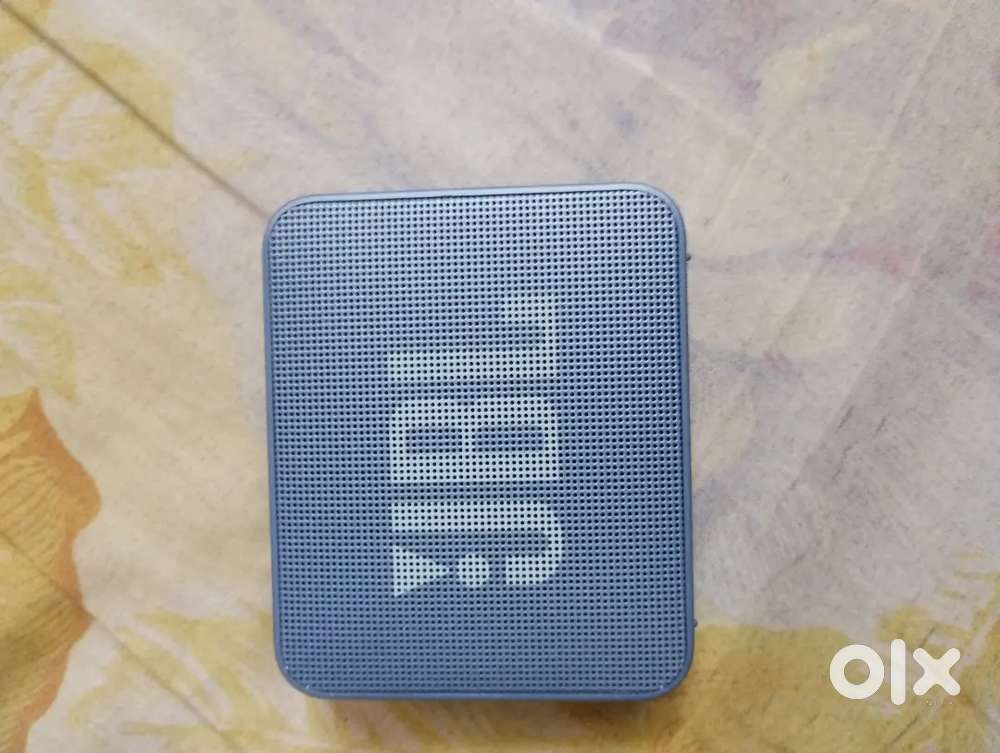 JBL Go Essential