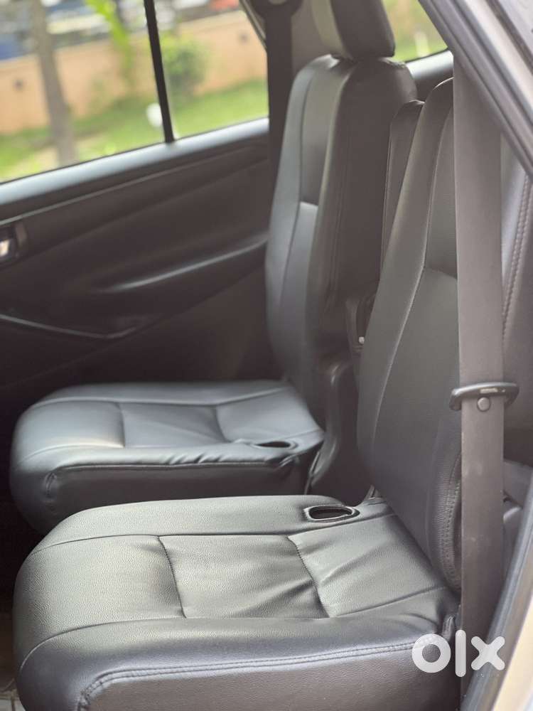 Toyota Innova Crysta 2.4 Gx Mt, 2016, Diesel