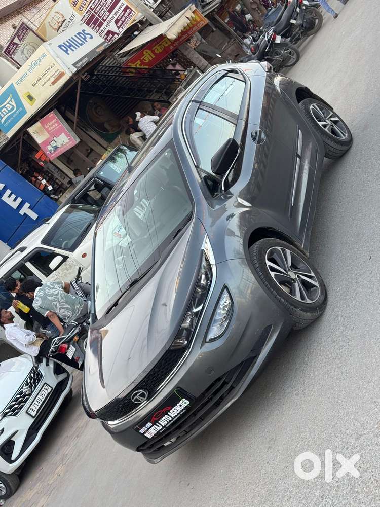 Tata Altroz 1.5 Xz Plus Diesel, 2023, Diesel