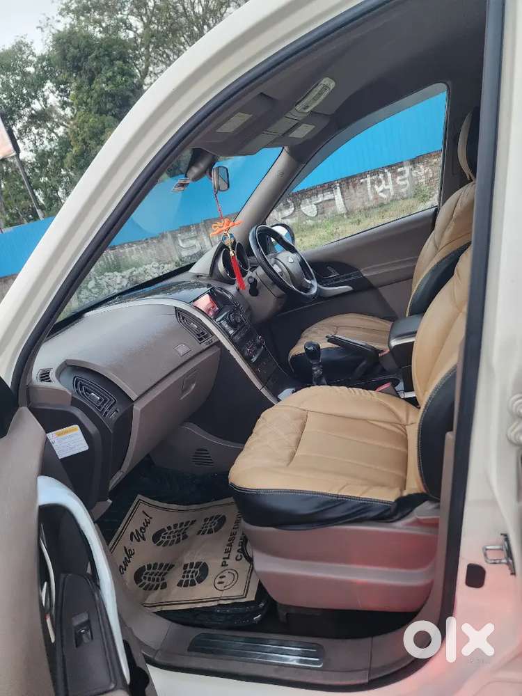 Mahindra Xuv W8
Airbags 
Central Lock 
Cruise Control
Allow Wheels