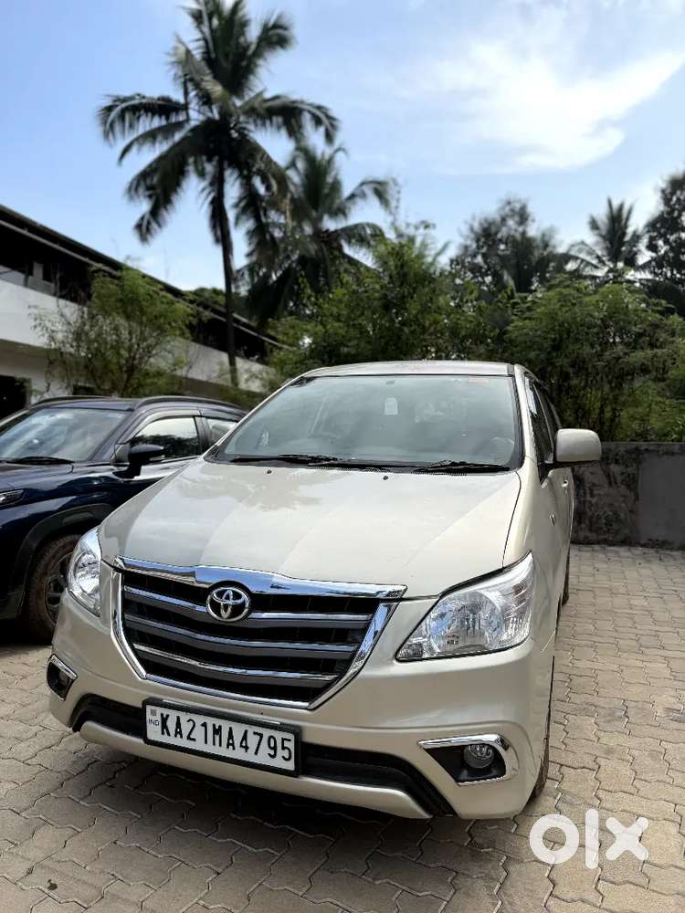Toyota Innova 2015 Diesel Well Maintained