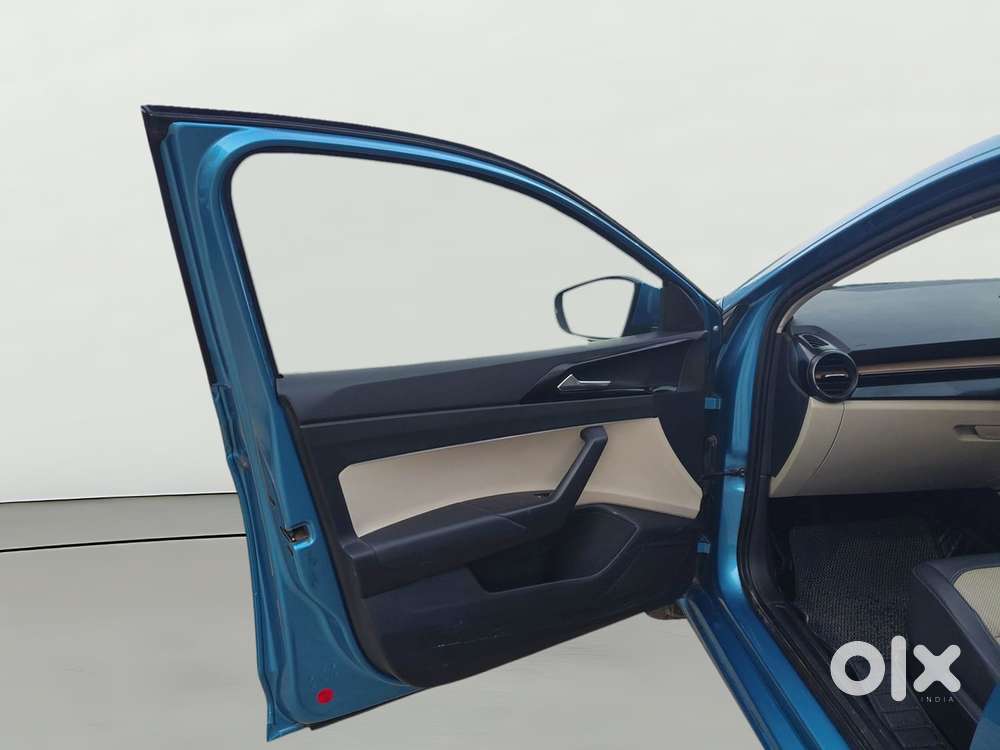 Skoda Slavia Style 1.0l Tsi At, 2022, Petrol
